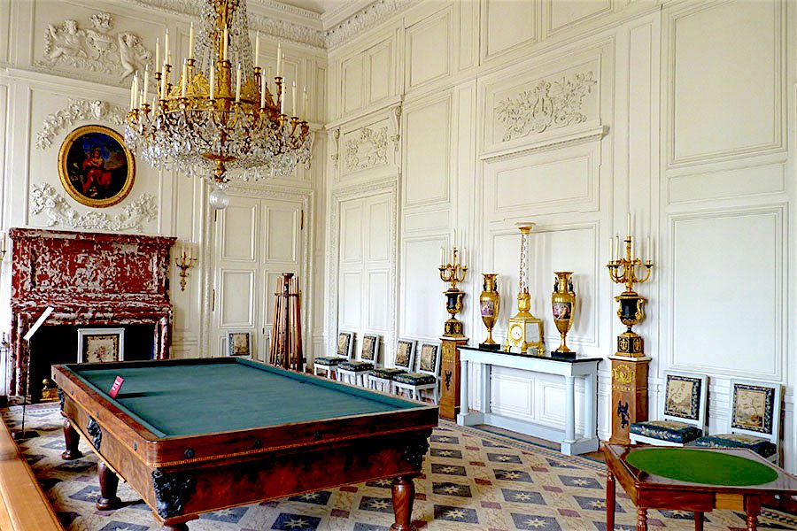 Versailles