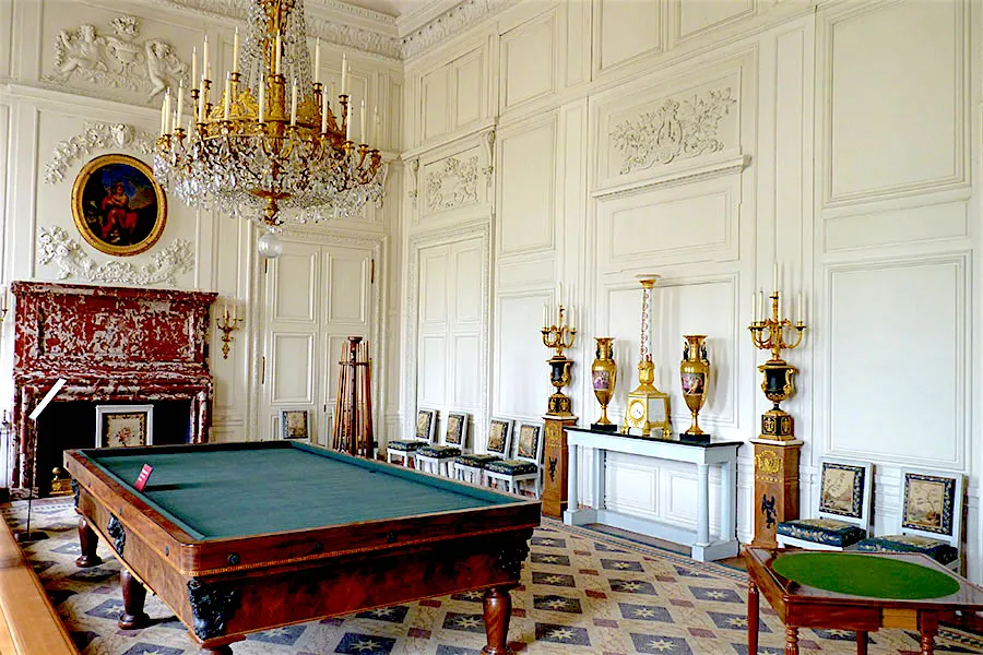 Versailles